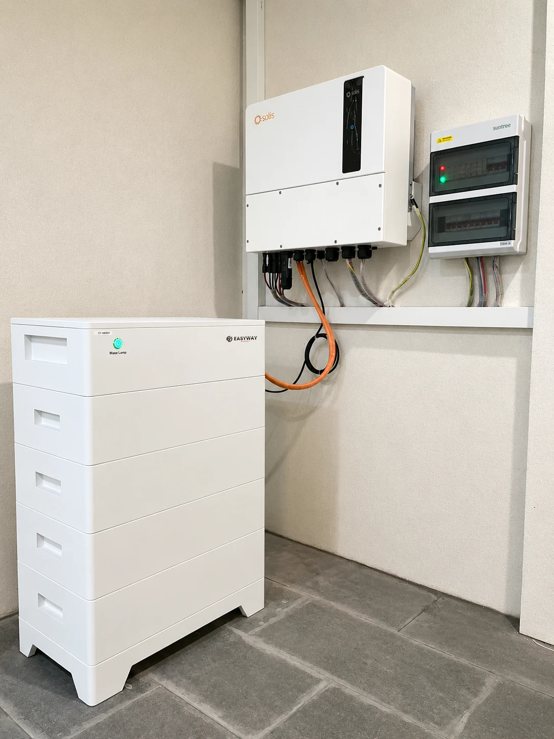 EASYWAY UNIV-ST5000-HV 20kWh stackable high voltage battery system with Solis inverter