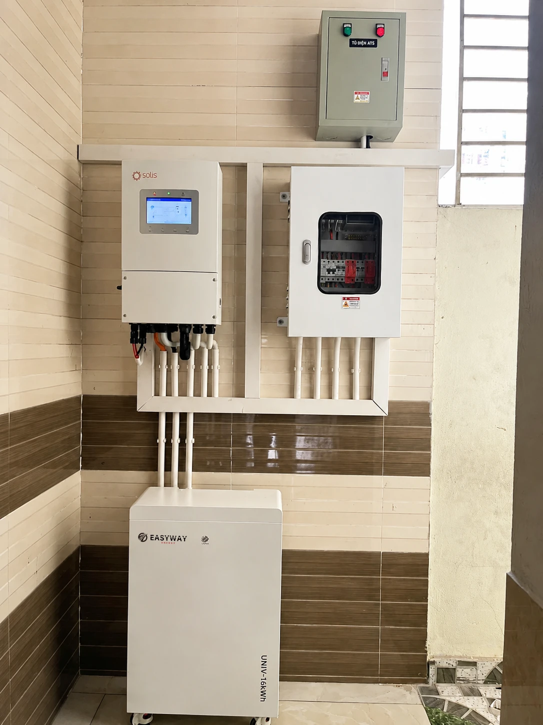 EASYWAY UNIV-16kWh WP free-standing low voltage home ESS with Solis S6 inverter